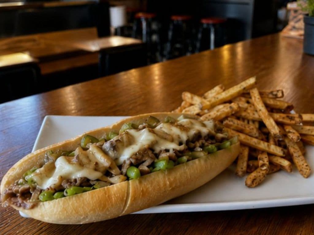 *STEAK SUB ET FRITES