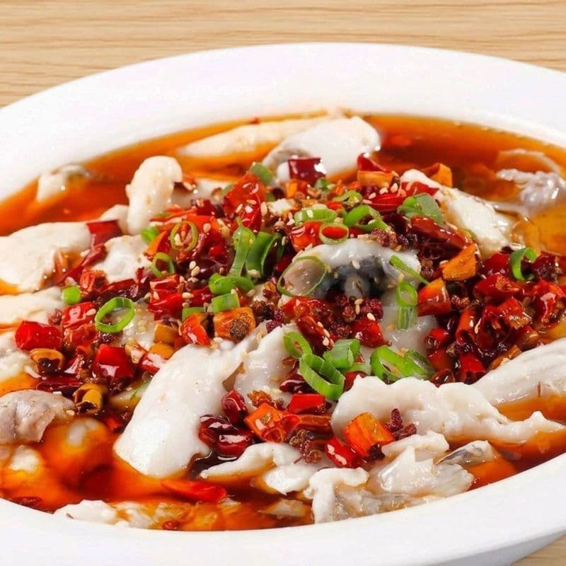 Boiled Fish in Spicy Sauce / Poisson bouilli à la sauce piquant (RIZ ET SALADES)