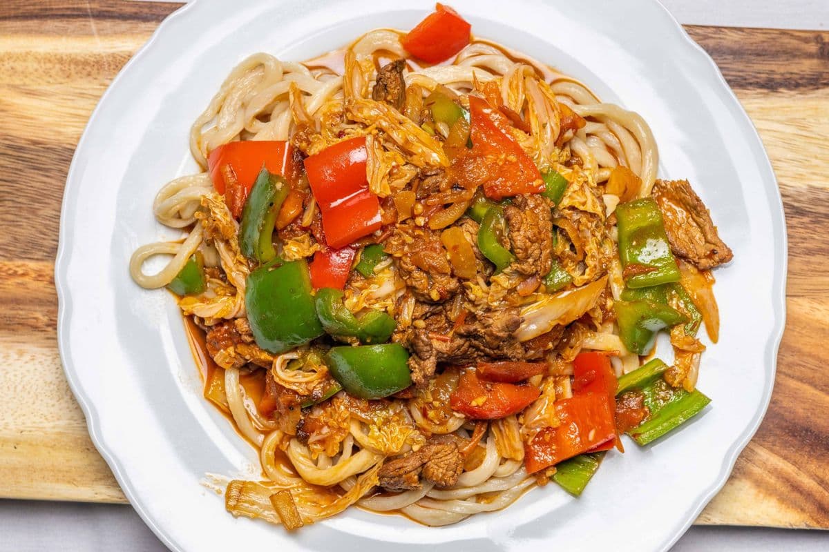 Traditional Beef Leghmen (傳統的萊格曼)