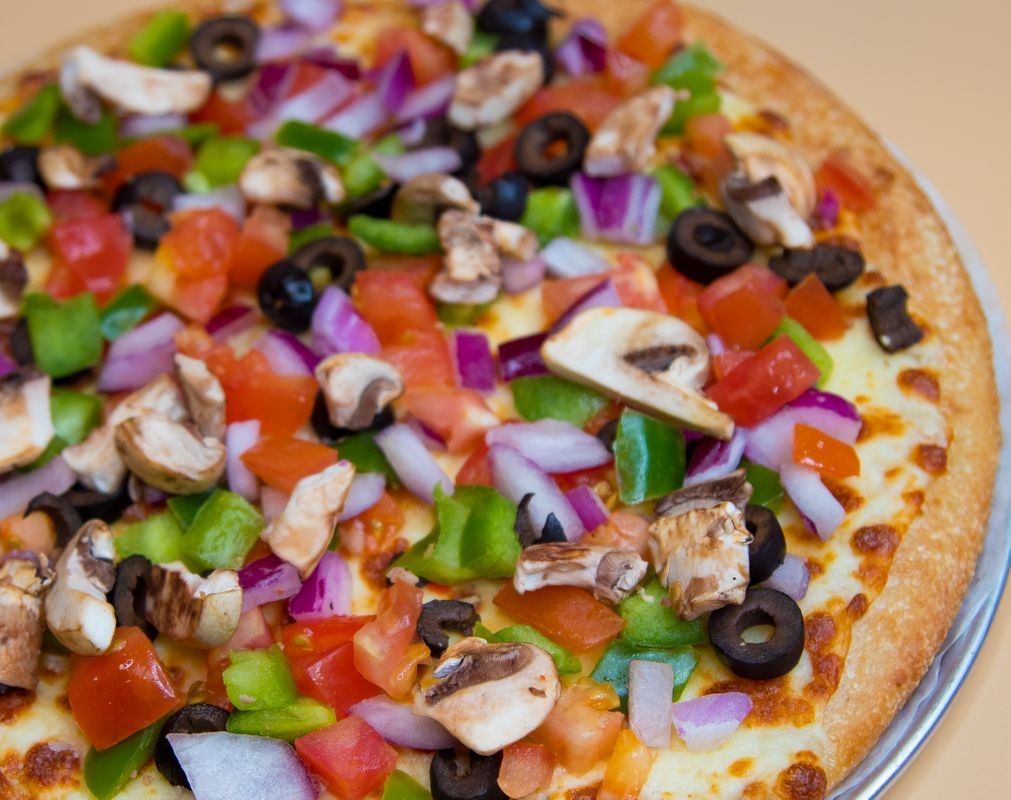 14" Vegetable Delight Pizza