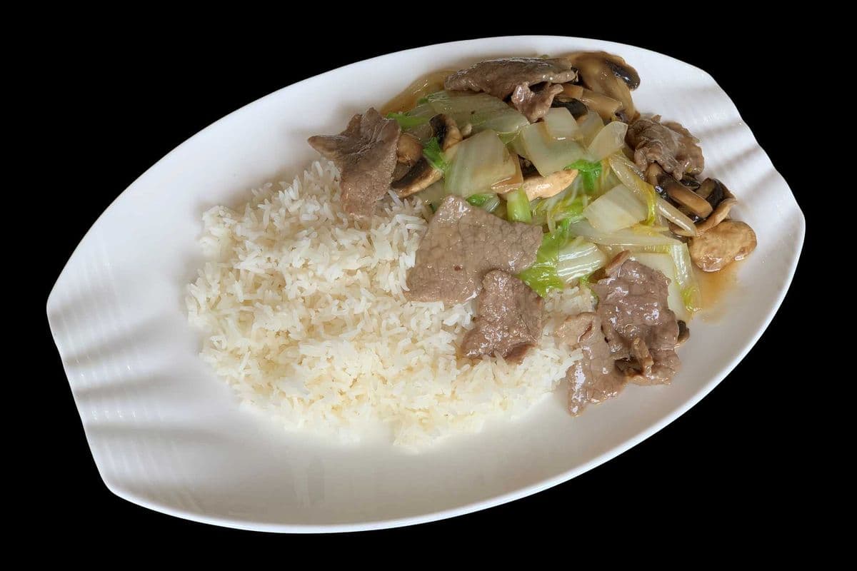 90. Fried Beef with Mushroom and Napa