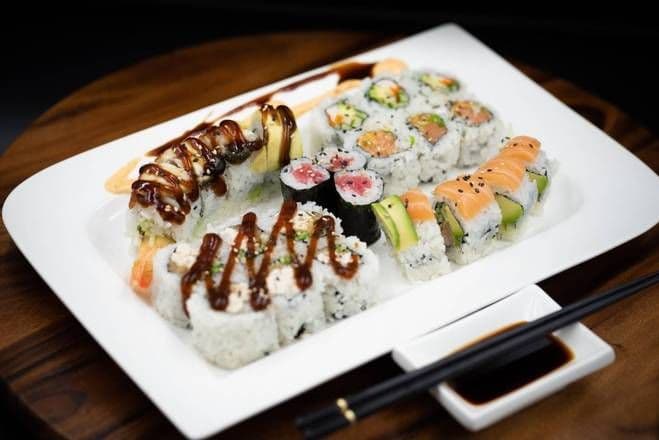 Deluxe Maki Dinner