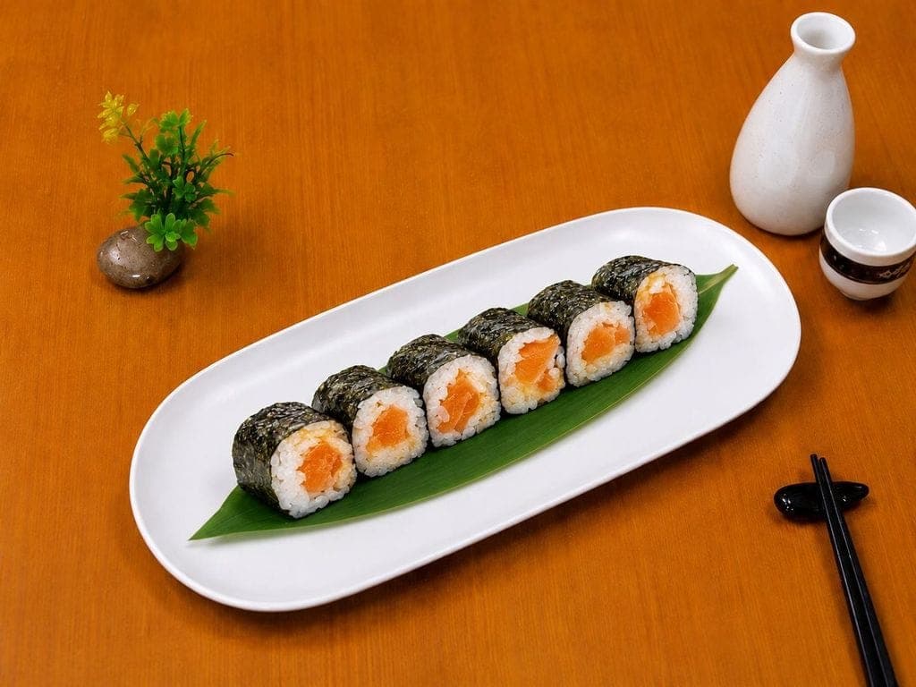 Salmon Roll(6pcs)