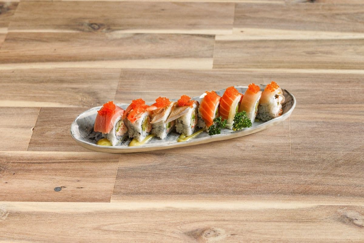 Rainbow Roll (Raw)