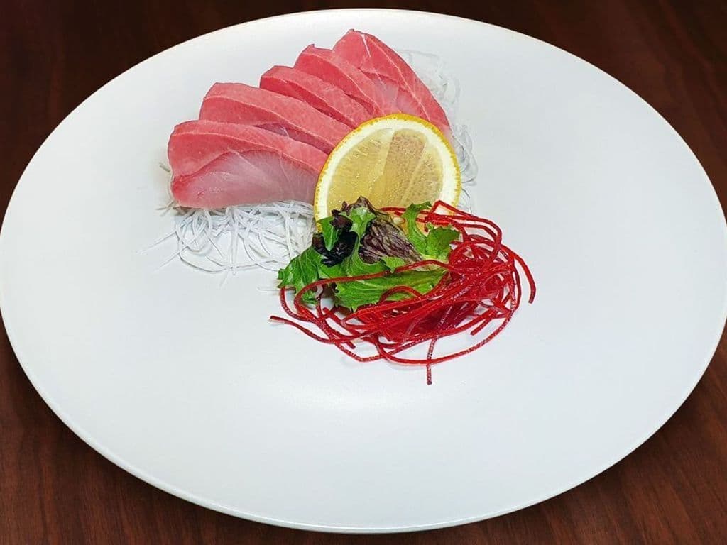 Hamachi Sashimi
