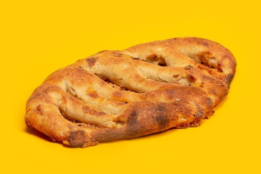 Fougasse ail confit et cheddar / Garlic and Cheddar Fougasse