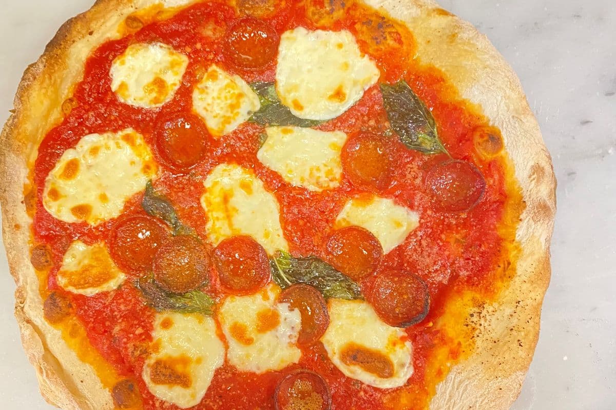 Personal pepperoni pizza