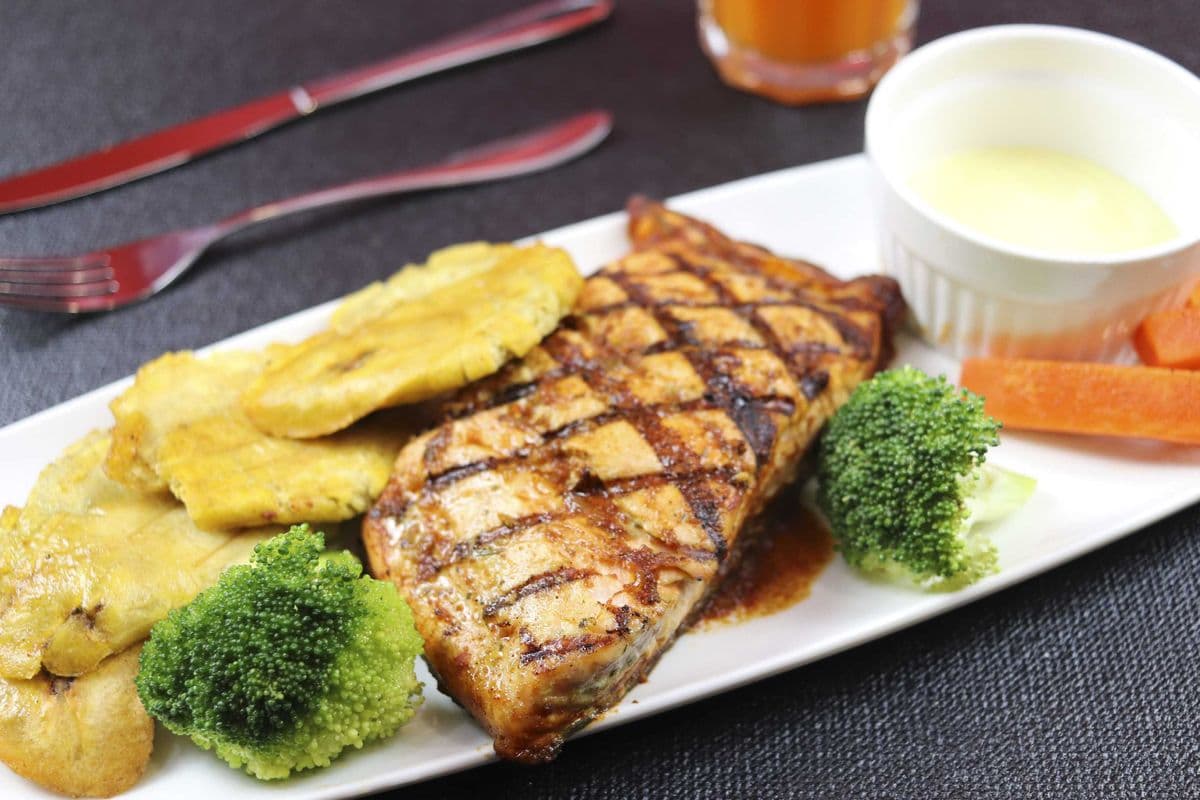 Saumon sur grill / Salmon on Grill