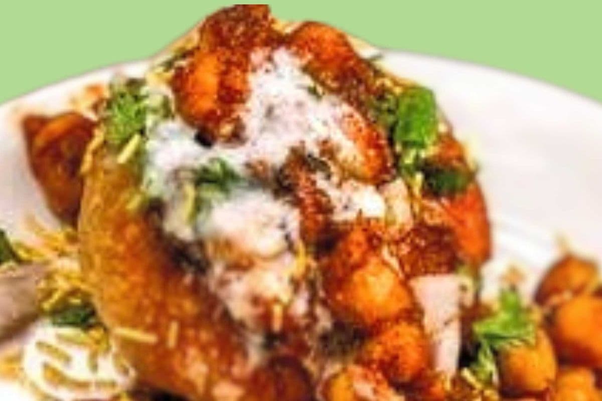 Kachori Chole + Beverage