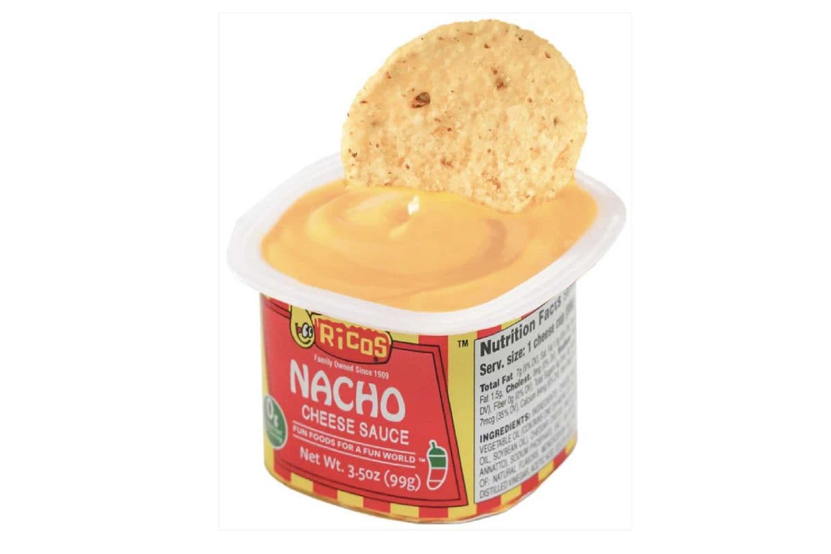 Gourmet Nacho Cheese Sauce and Chips (550 Cal)