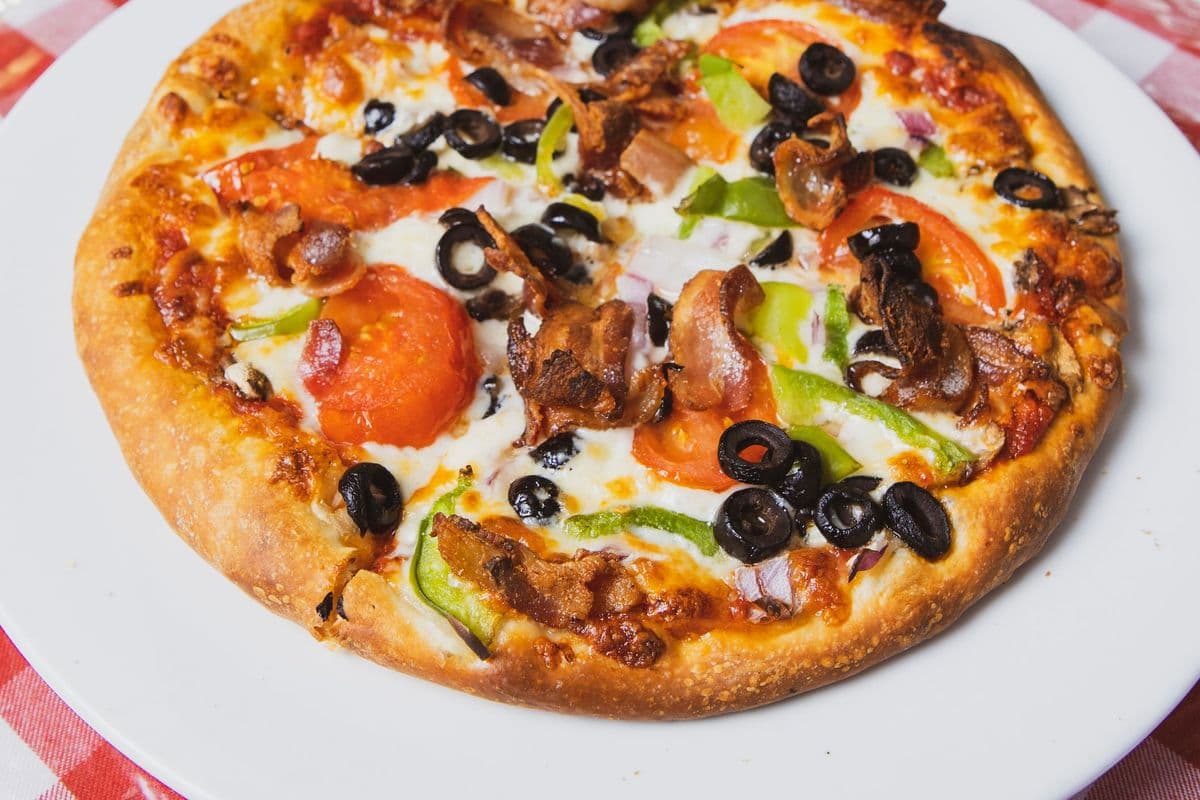14" Large Lorenzo's Special Specialty Pizza