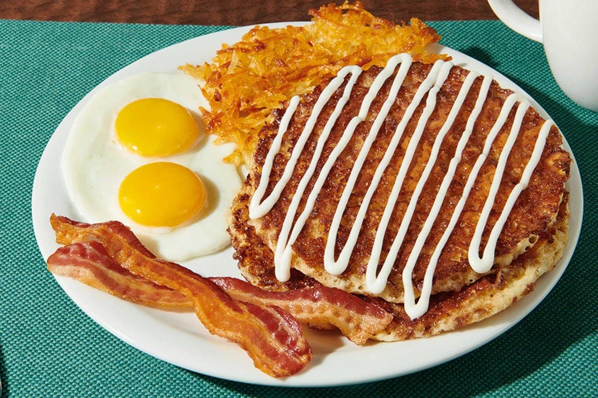 Cinnamon Roll Pancake Slam (1450-1760 Cals)