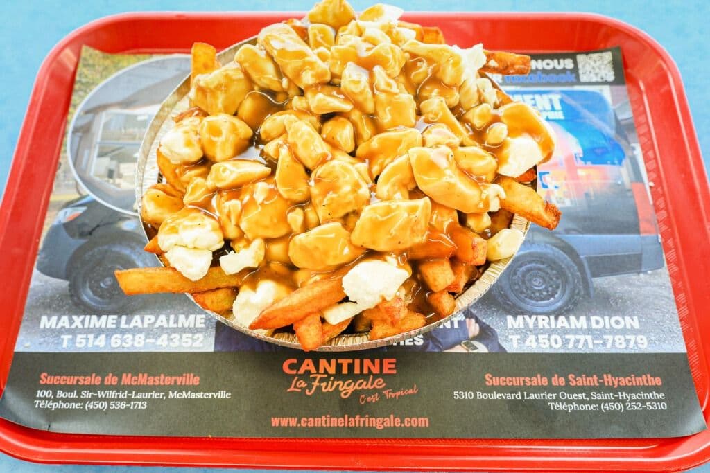 Poutine (grande) / Poutine (Large)