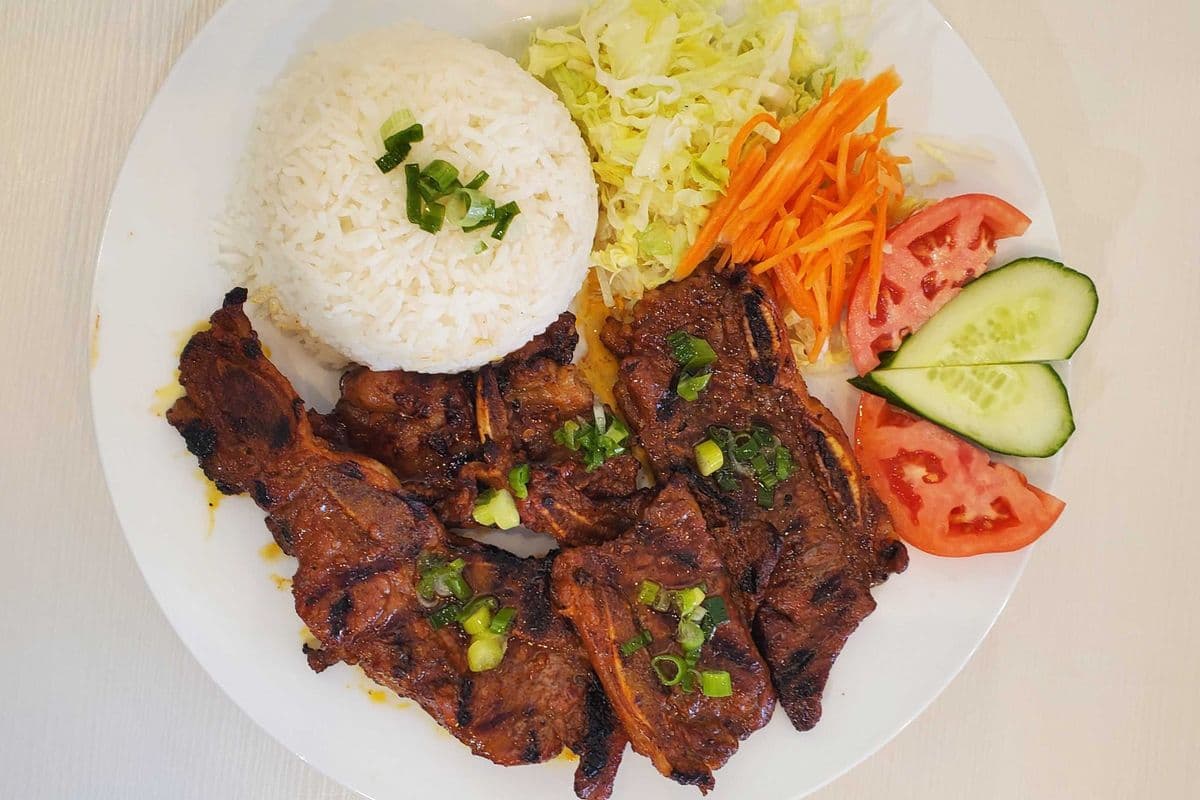 Grilled beef short ribs with Rice/Com Bo Suong Nuong