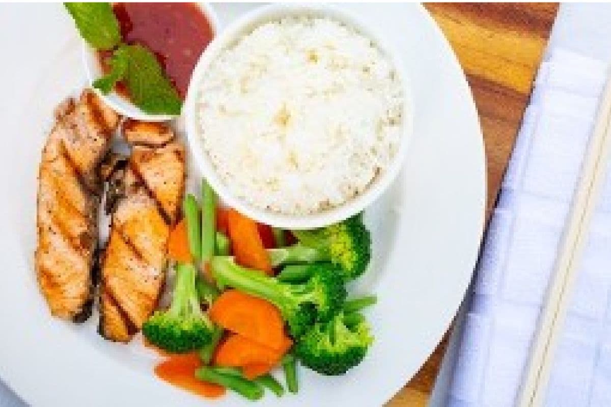 ST12. Grilled Salmon