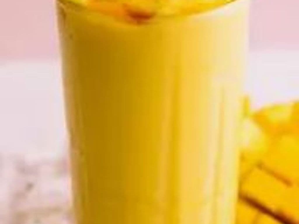MANGO LASSI