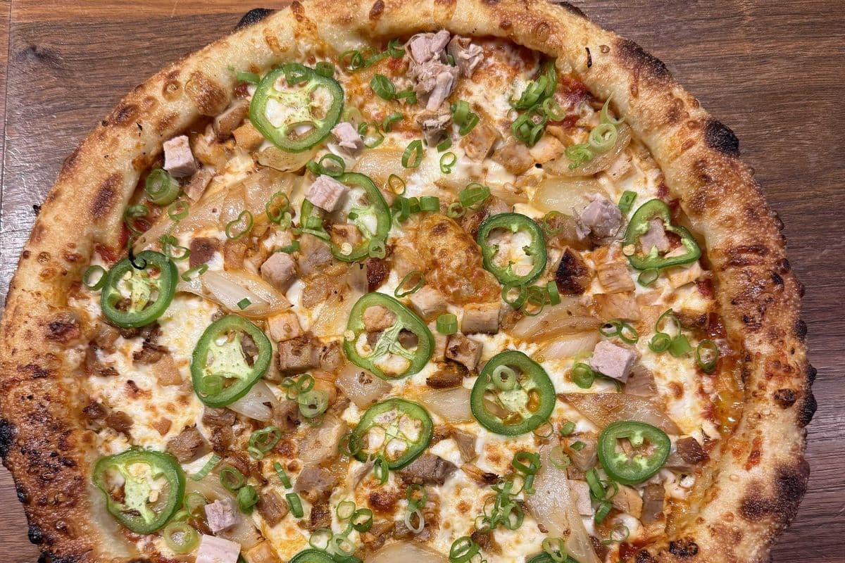 FEATURE PIZZA - BBQ Pork Pizza