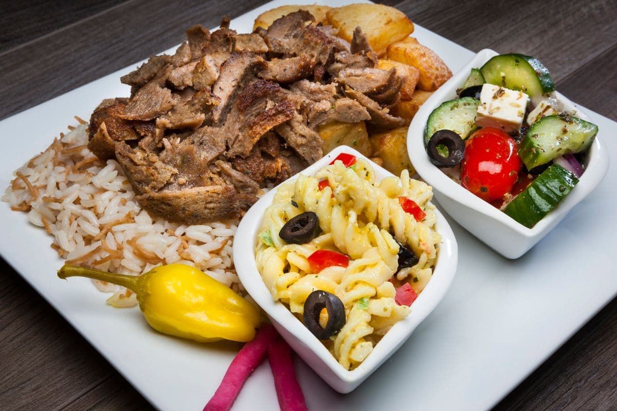 Assiette gyro boeuf et deux salades