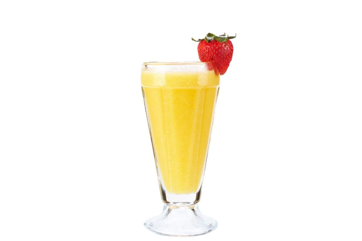 Cocktail peach, mango and apple