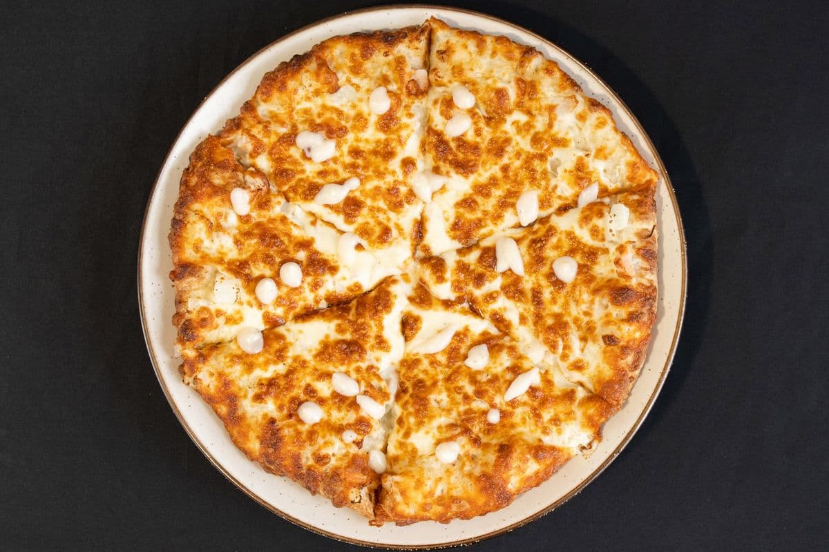 14" Large Chicken Alfredo Pizza