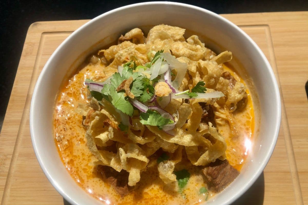 T17. Khao Soi