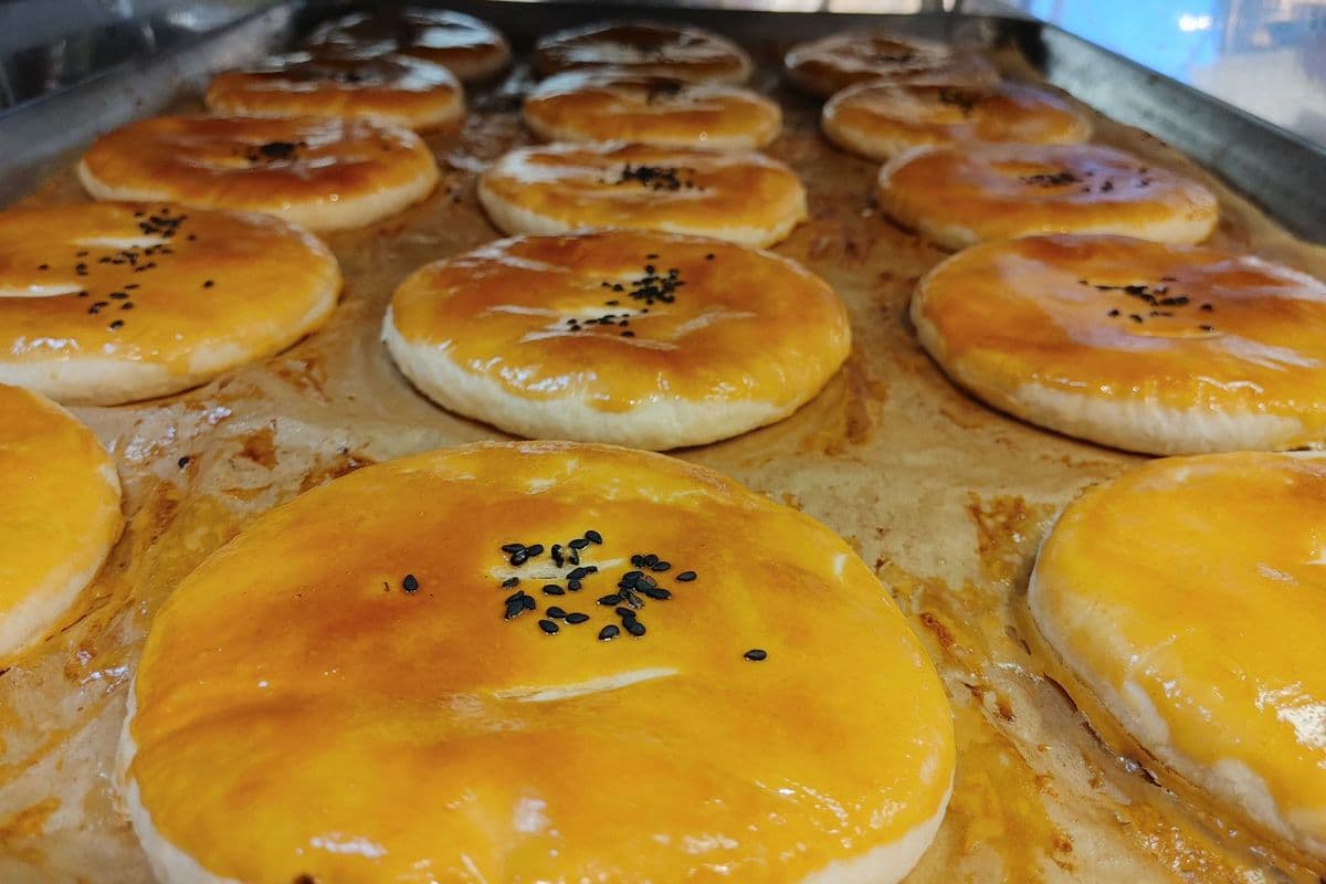 Black Bean Pastry (1pc)