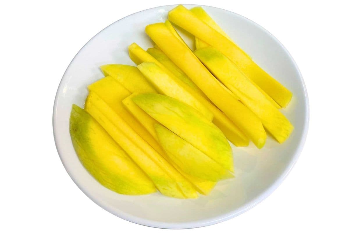 E86. Fresh Sliced Mango