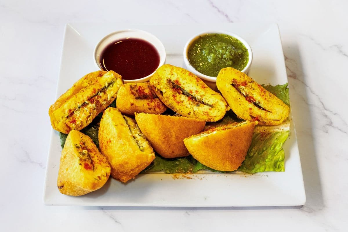 Nukad Paneer Pakoras (Gluten-Friendly) (8 Pcs)
