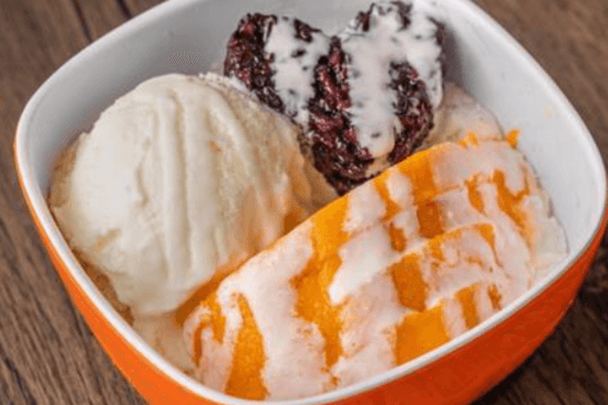 M4. Mango Glutinous Rice Ball and Ice Cream 芒果白雪双球