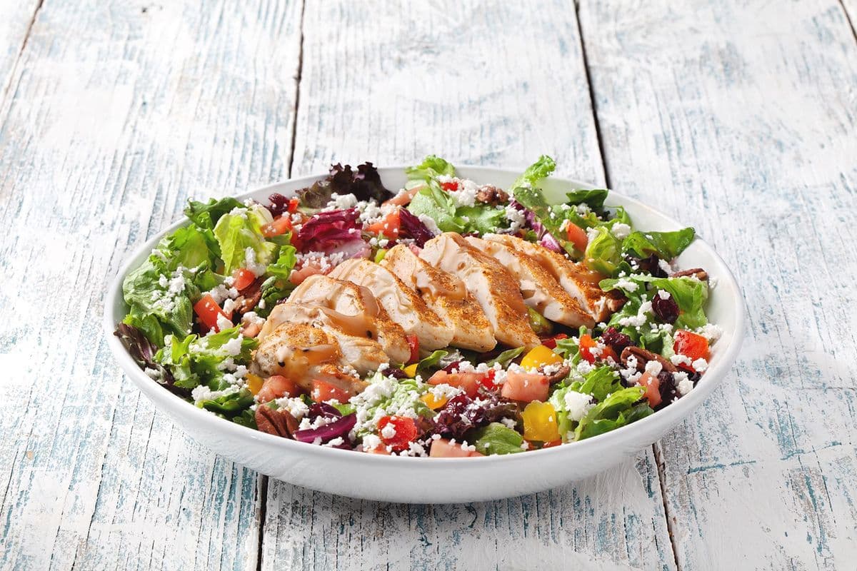 DHK Chicken Pecan Salad (799 Cal)