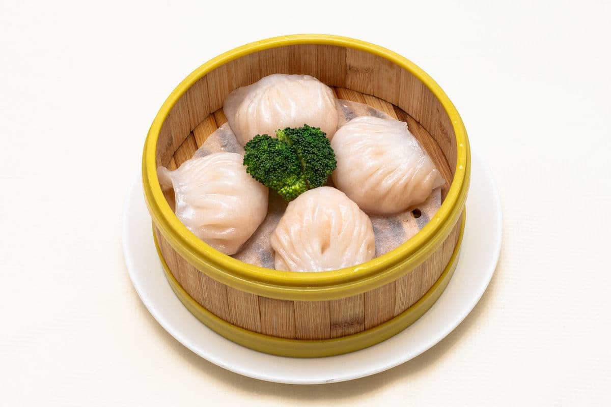007. Steamed Prawn Dumplings