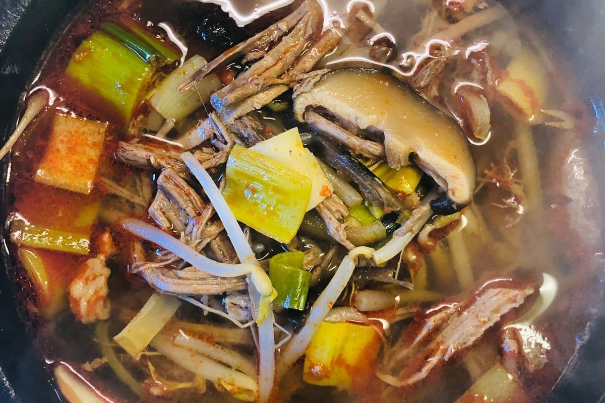 Spicy beef stew (Yukgaejang)