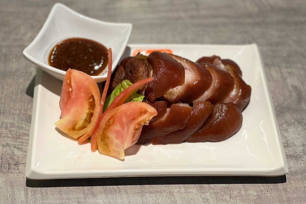 L38 Hakka Style Pork Knuckles 屏東客家豬腳