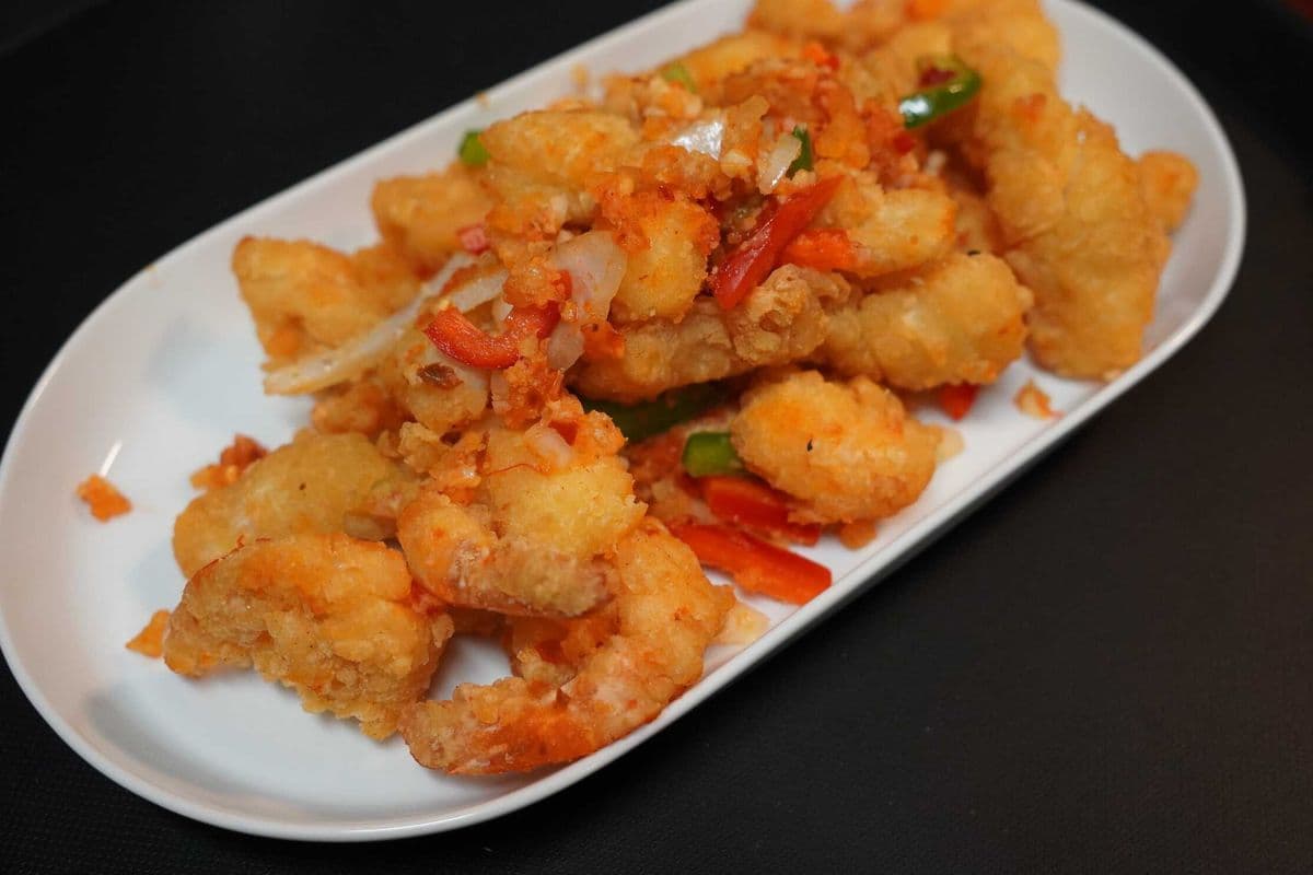 12. Prawns with Garlic and Peppery Salt (Spicy) 椒盐虾