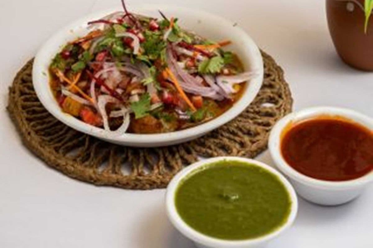 Aloo Tikki Chaat