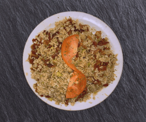 Riz frit au poulet ou bacon - Demi