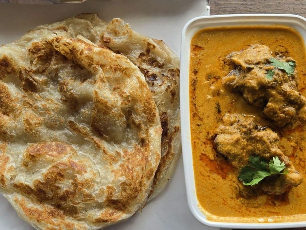 Parotta (2 pcs) with 12 Oz Chicken Curry (Bone-In)