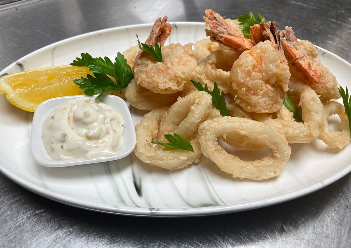 Frittura di Gamberi e Calamari/ Fried Calamari & Shrimp