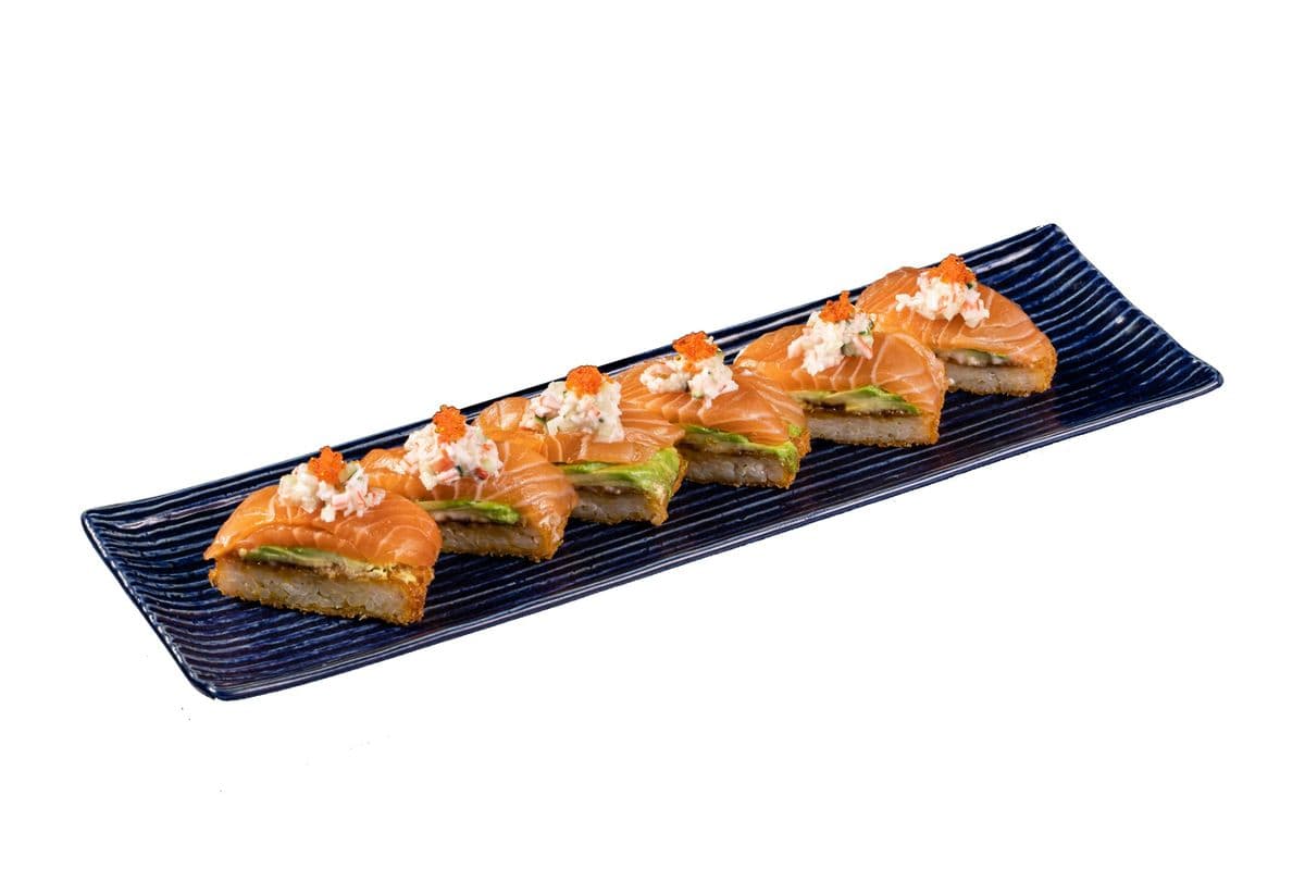 Salmon & Avocado Pizza