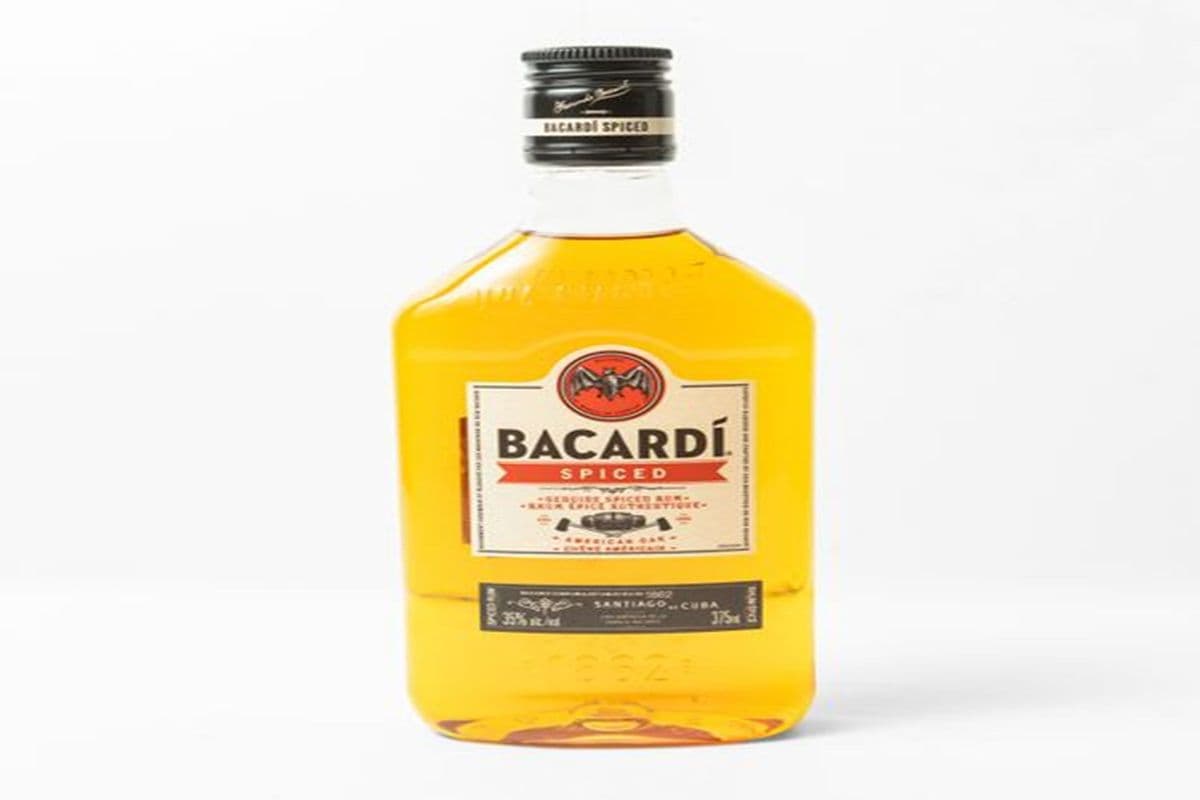 Bacardi Spiced Rum (1 x 750ml)