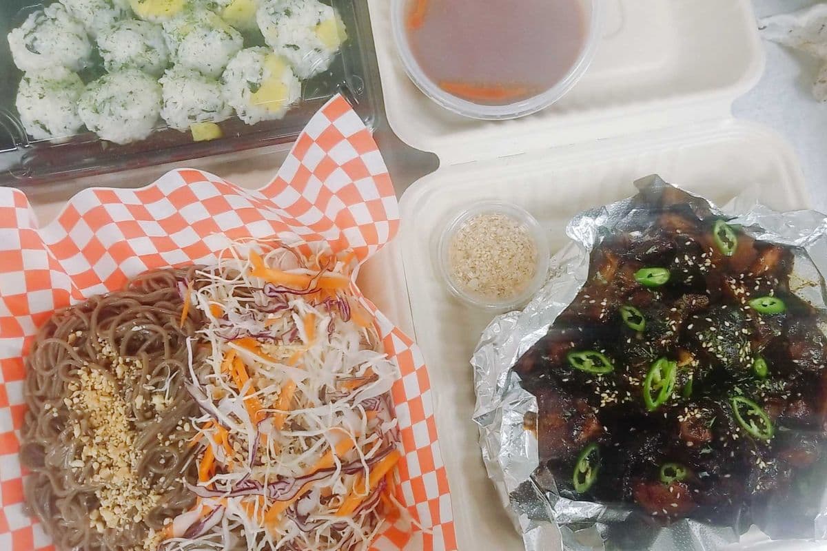 Spicy Jokbal + Spicy cold noodles(막국수) Set Menu for 3 to 4 people