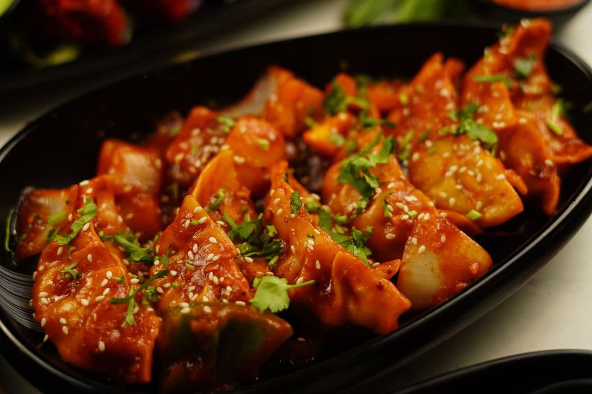 Chilly Garlic Chicken Momos
