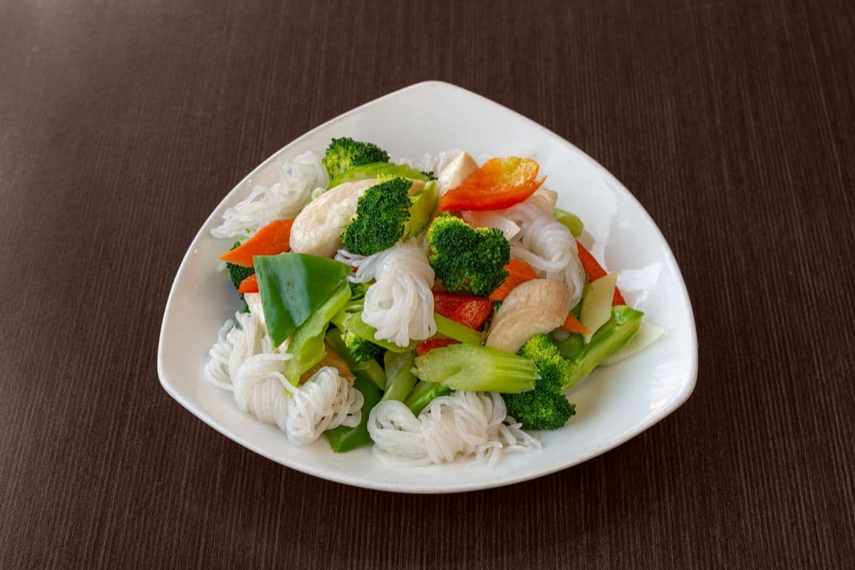 Seven Greens with Yam Noodles