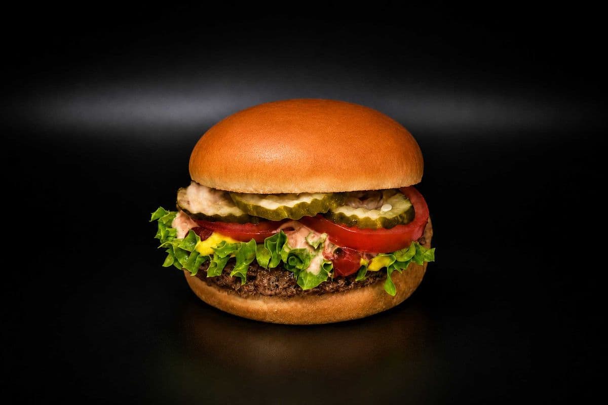 100% Fresh Chuck Steak Cheeseburger (6oz)