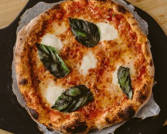 18" Margherita Pizza