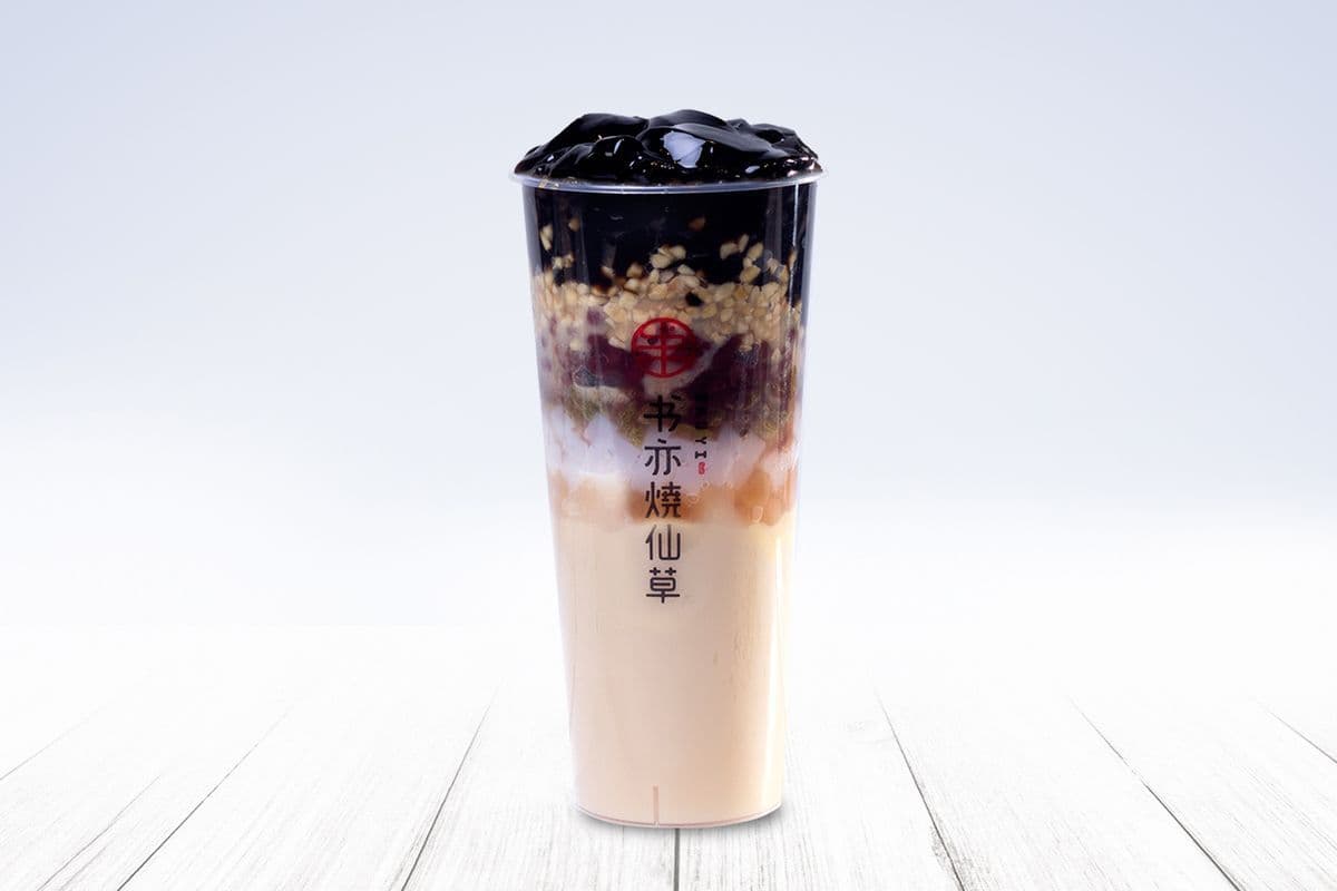 Thé au lait à la gelée d'herbe / Signature Grass Jelly Milk Tea