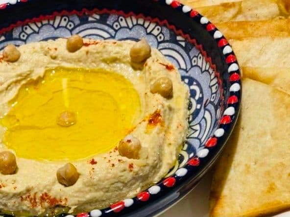 Hummus Plate V