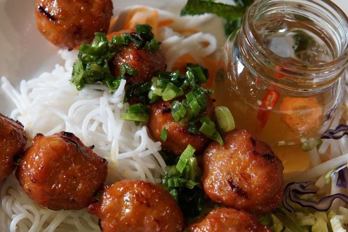 Grilled Pork Vermicelli / Bun Nem Nuong