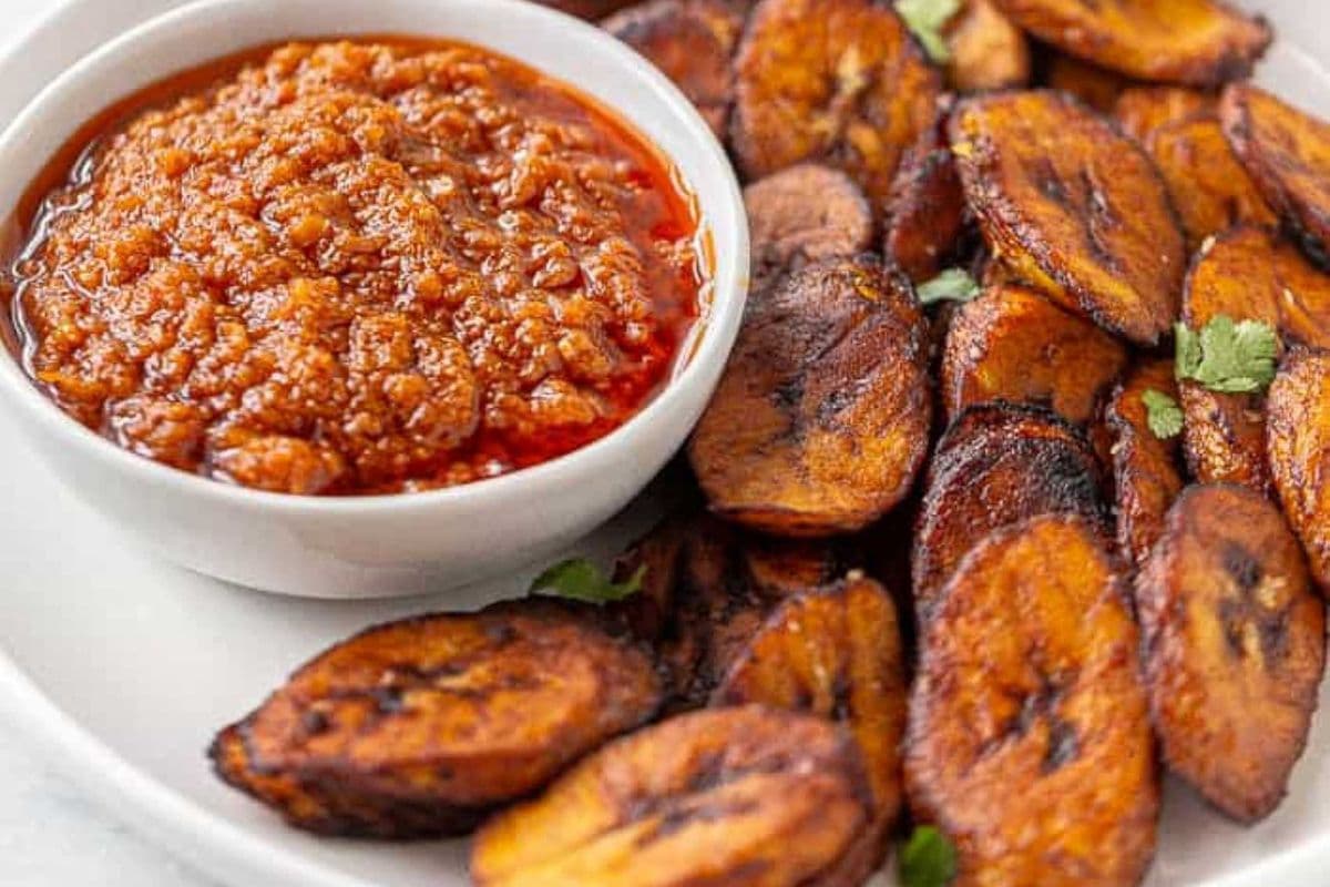 Fried Plantain & Pepper Sauce