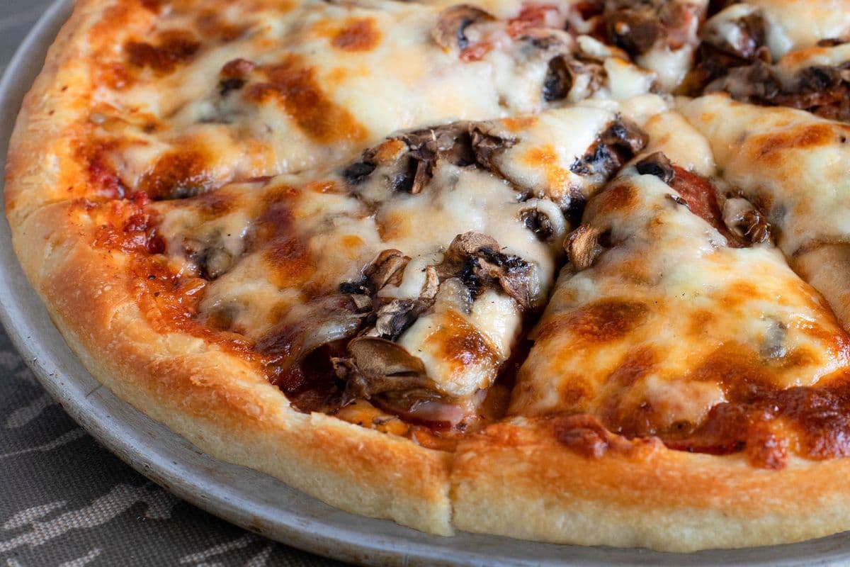 #21 Pepperoni and Mushrooms Pizza
